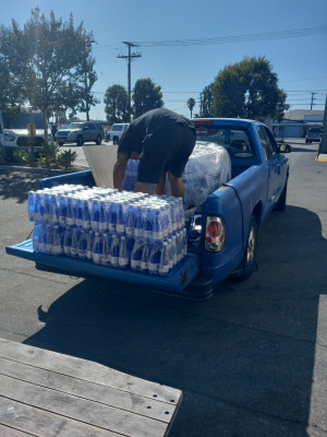 20220726_161440-water-for-the-homeless-people